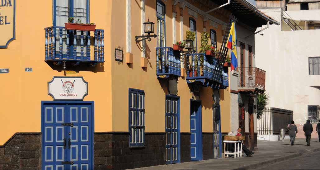 Cuenca - typical street scene