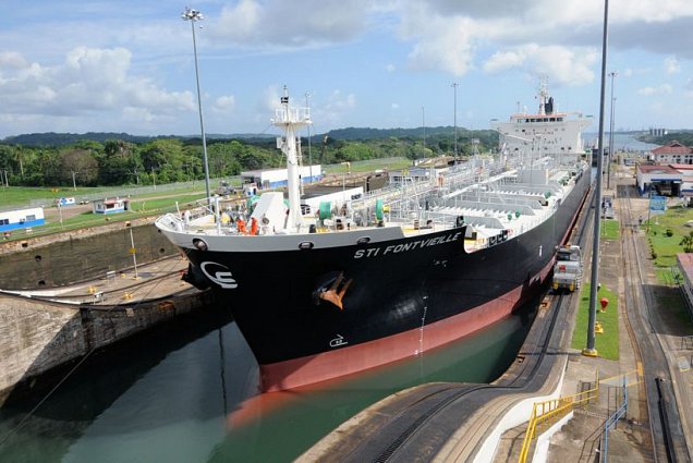 Oil tanker in the Gatun Locks