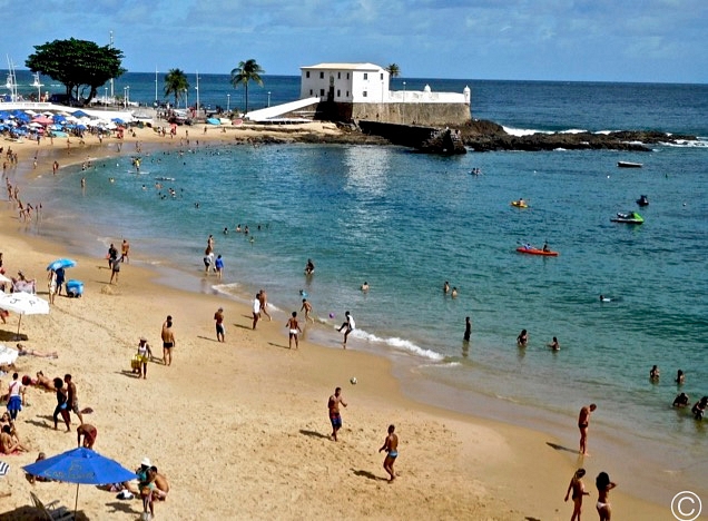 Porto da Barra Beach and Santa Maria Fort