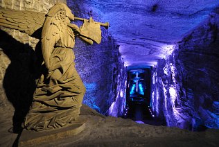 Apart from a few carvings the entire cathedral is hand carved from the salt rock